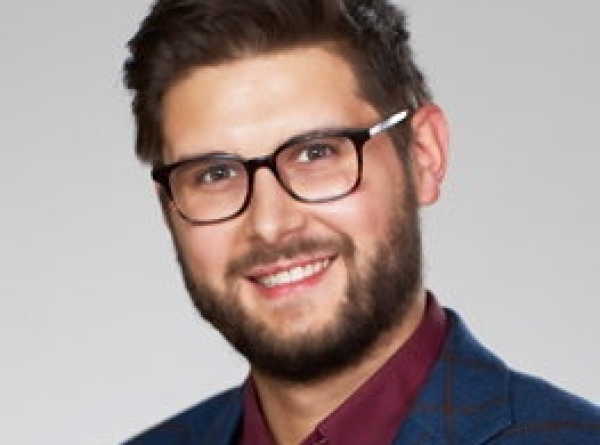 0d0f7d0b8165eb2457fa7cef863d81ff